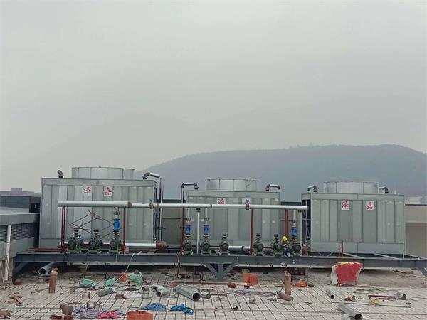 冷卻塔使用一天的耗水量是多少？